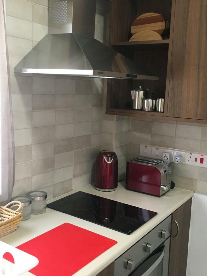 Larnaca Beach Apartment 44 Esterno foto